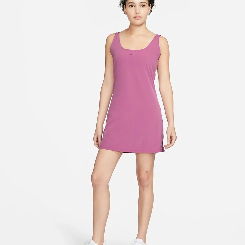NEW NIKE BLISS LUXE TRAINING DRESS,  LARGE